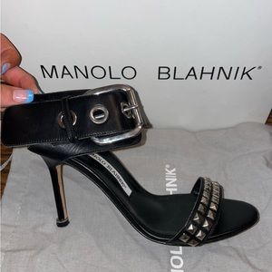 authentic Manolo Blahnik stud shoe with buckle size 37